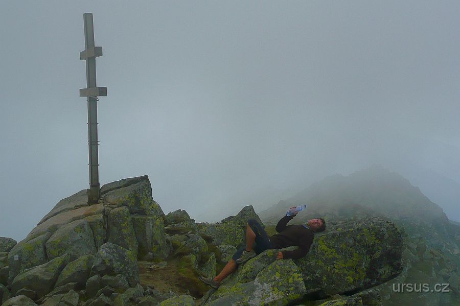 P1020049.JPG - Vrchol nejvyšší hory Nízkých Tater- Ďumbier (2041m).