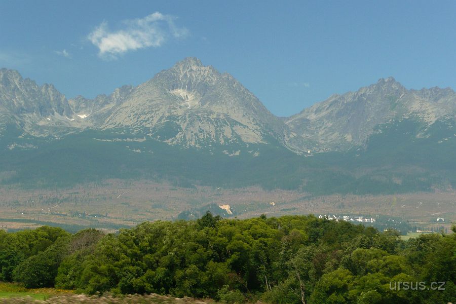 P1020127.JPG - Nejvyšší hora Vysokých Tater a celých Karpat- Gerlachovský štít (2655m), dříve Kotol či Stalinův štít:-)